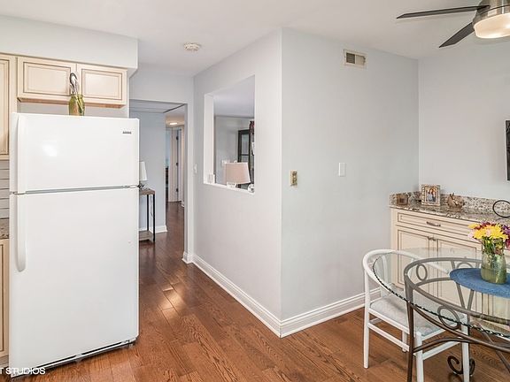 4th image of 1417 Bonnie Brae Pl APT 3D