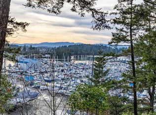 11064 Kittiwake Pl, North Saanich, BC V8L 5J3