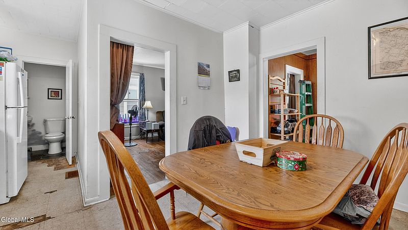 5th image of 14 Berthoud Street