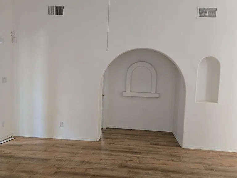 8415 Calle Soquelle NE — Photo 16