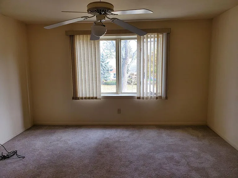 6015 N Shoreland Ave #3 — Photo 14