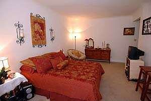 1st image of 1040 W Granville Ave APT 416