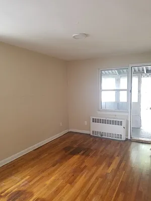 Rented by Metropolis International Realty Inc. | media 5