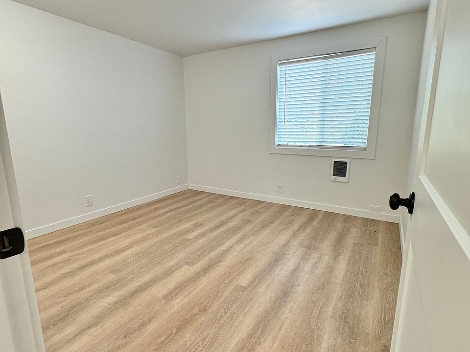 Front bedroom