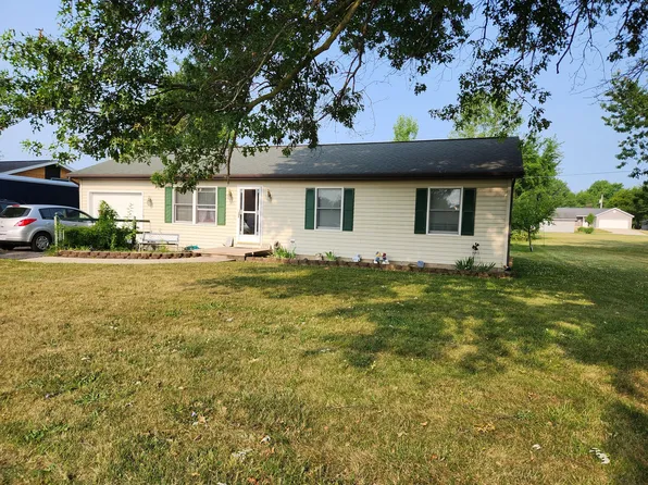 145 Pershing Dr, Saint Marys, OH 45885