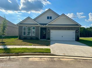 103 Spirit Dance Dr, Byhalia, MS 38611