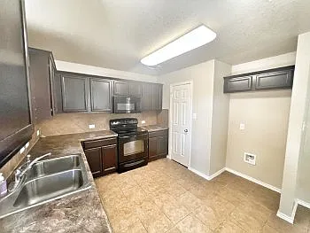 655 Tom Kemp Dr — Photo 6