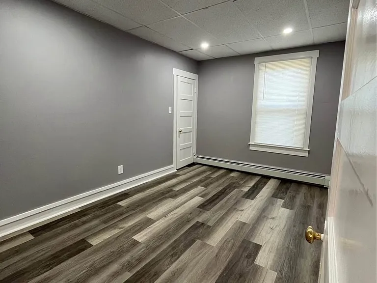 180 Thomas St #3 — Photo 5