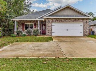 8543 Laredo St, Navarre, FL 32566