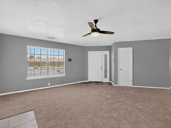 4th image of 910 Crenshaw Ct