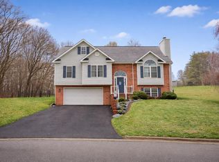 182 Brandon Dr, Bluefield, VA 24605