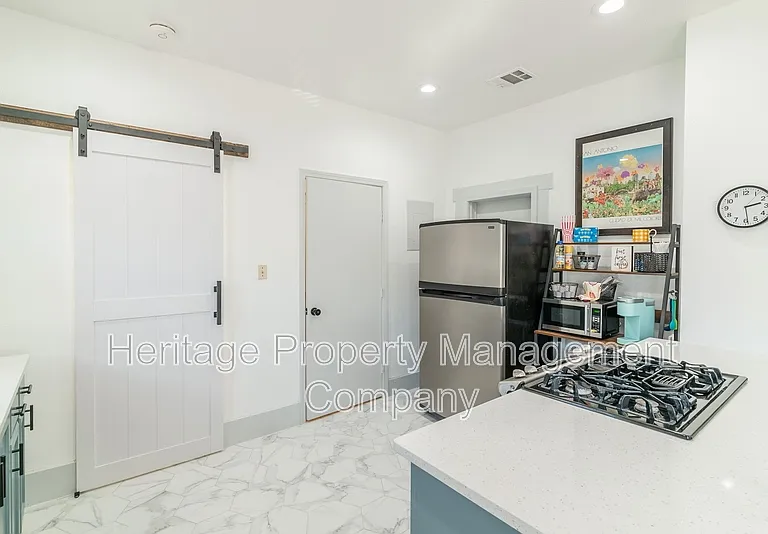 475 E French Pl — Photo 11