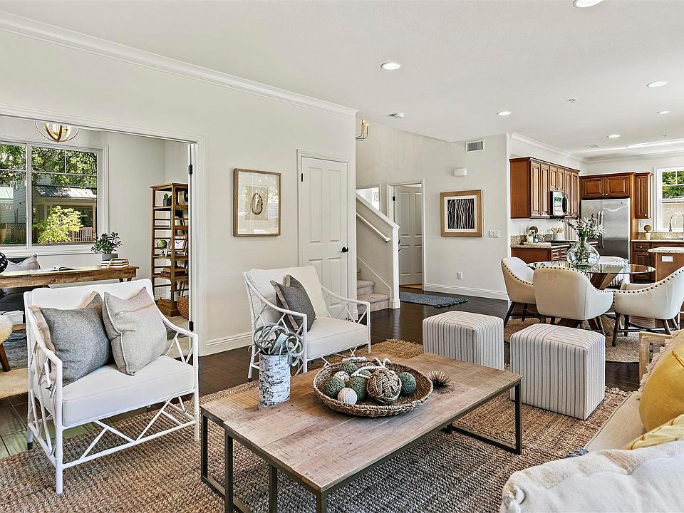 1st image of 1344 Magnolia Ave