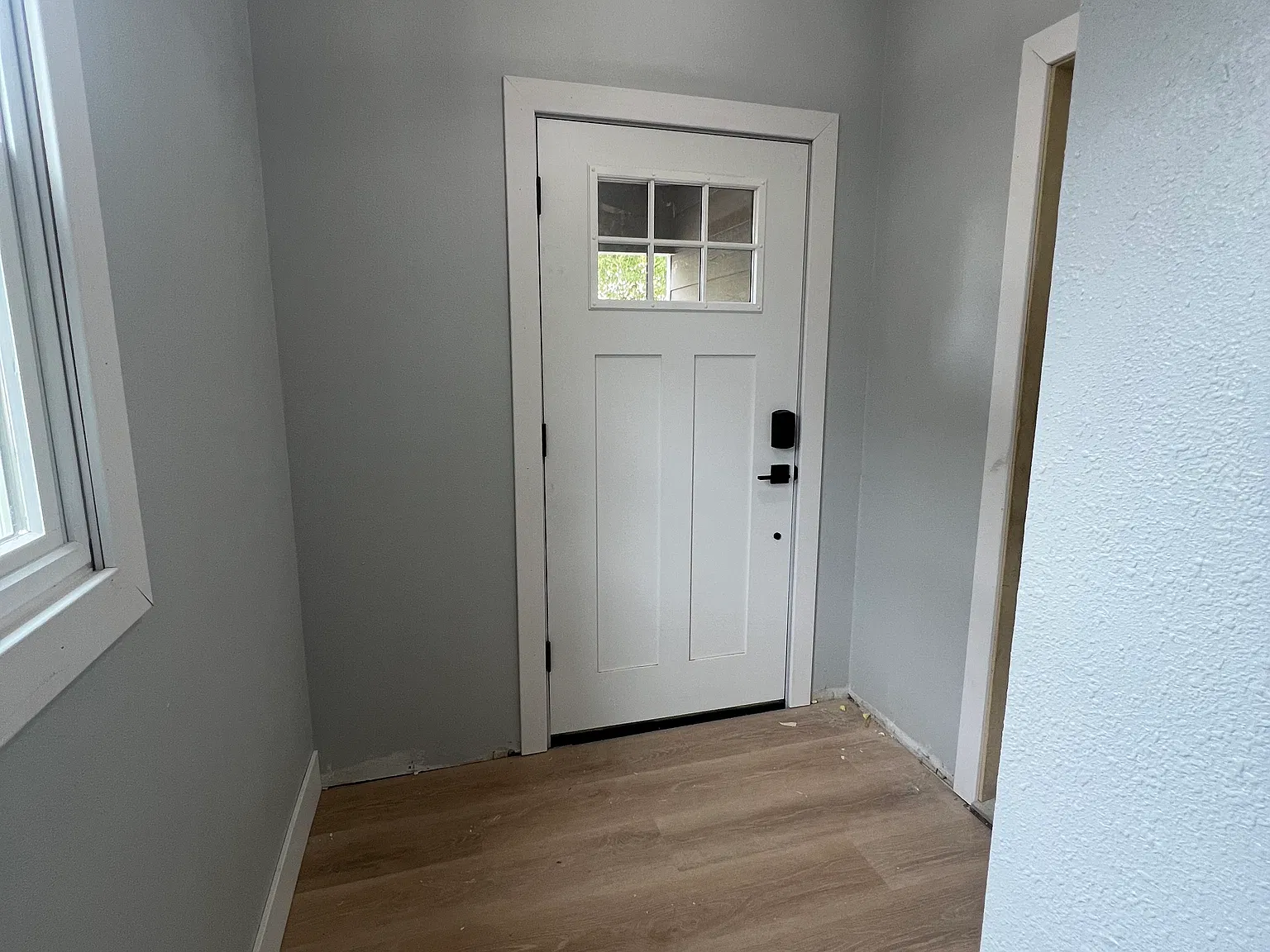 2 bed, 950 sqft, $1,400 — Photo 2