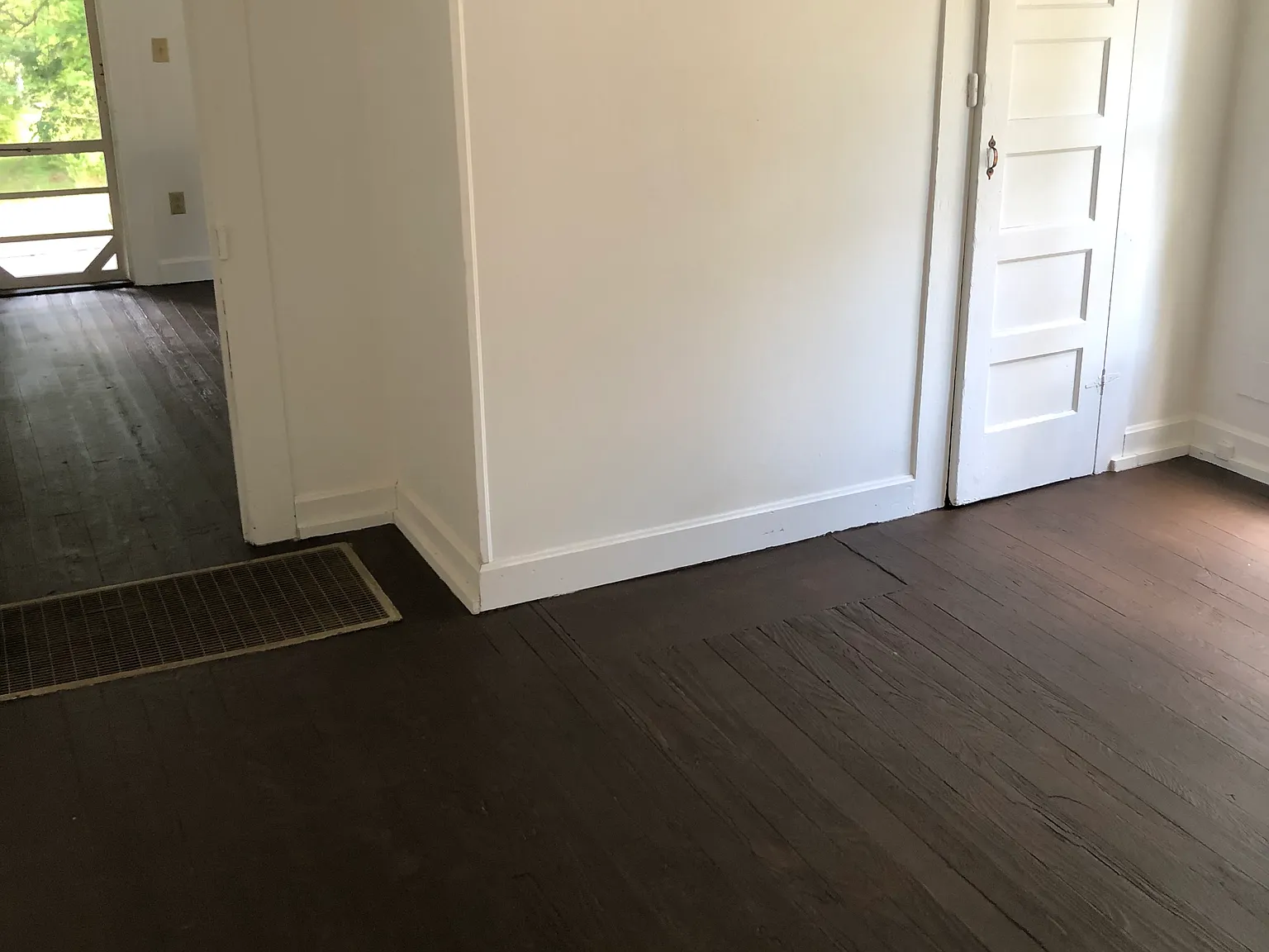 3 bed, 1143 sqft, $1,100 — Photo 4