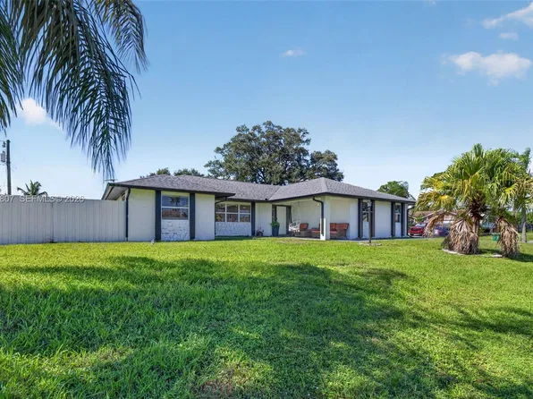 1212 SE Nancy Ln, Port Saint Lucie, FL 34983
