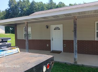 263 W Industrial Park Rd APT E, Flippin, AR 72634