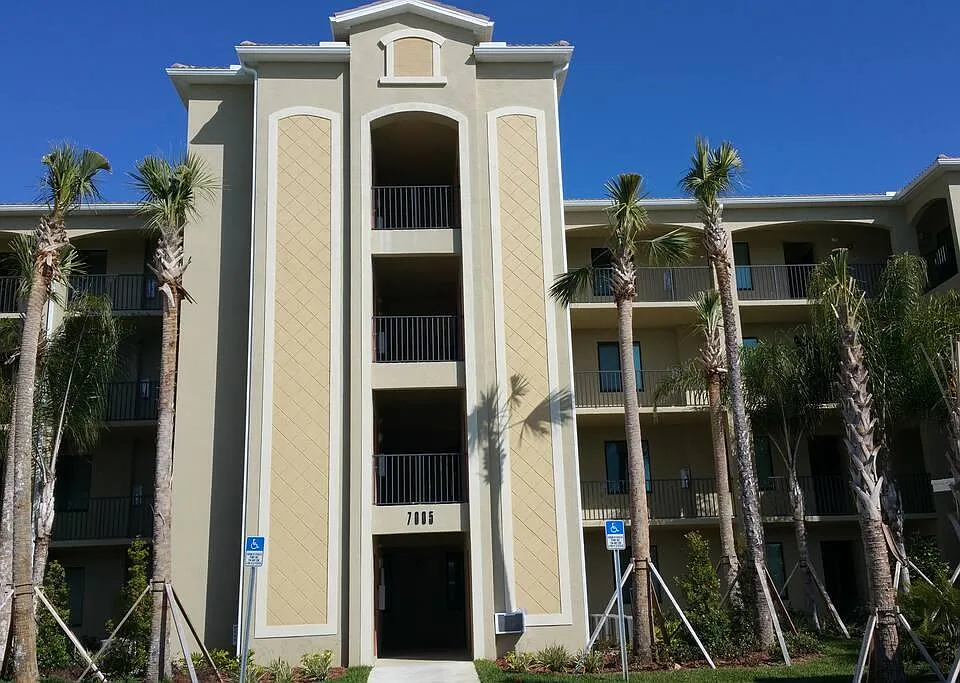 7015 River Hammock Dr #202