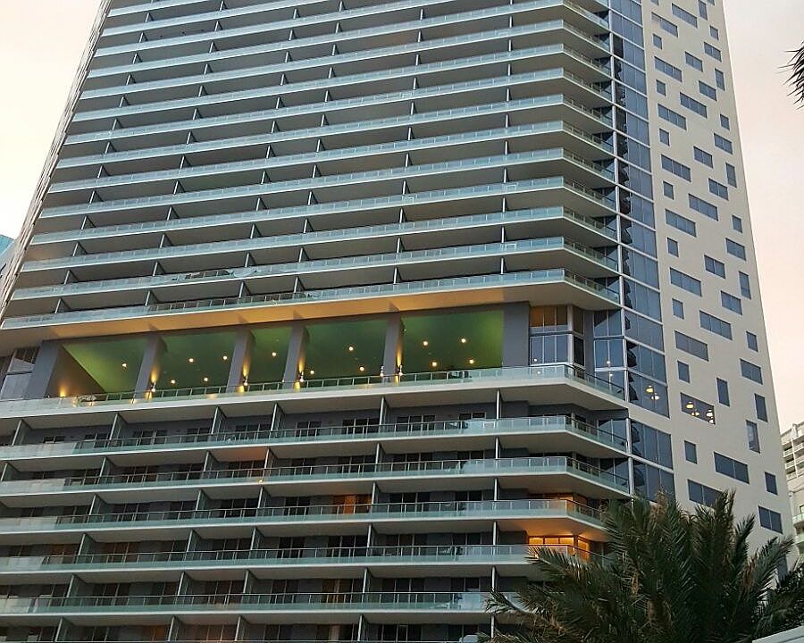 1st image of 300 Brickell Bay Dr #1913
