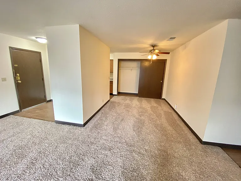 Kimberly Club Apartments — Photo 162