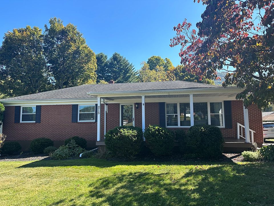 1st image of 215 Fincastle Ln