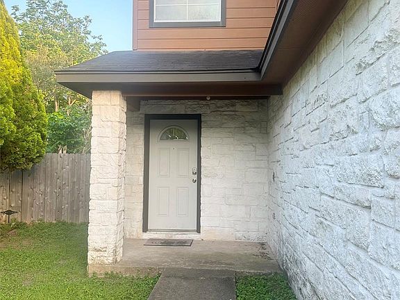 2nd image of 13609 Letti Ln