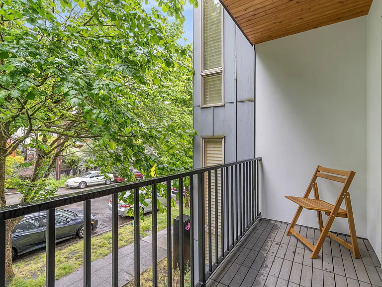 1117 14th Ave — Photo 30