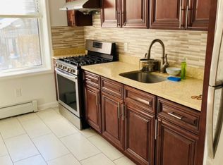 1682 Grove St, Flushing, NY 11385