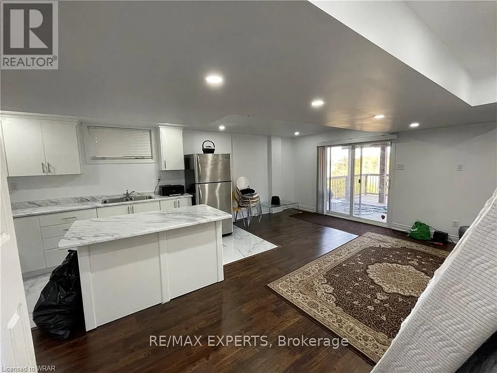 2 bed, $1,800 — Photo 2