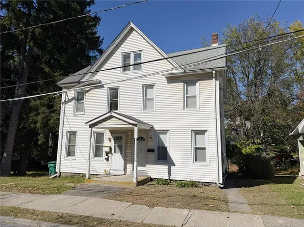 128 Centre St, East Stroudsburg, PA 18301