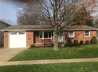 38 Christopher Dr, Buffalo, NY 14224