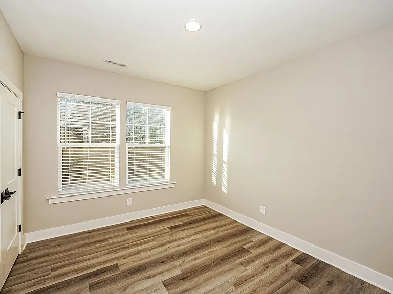 120 Glencoe Ln #104 — Photo 11