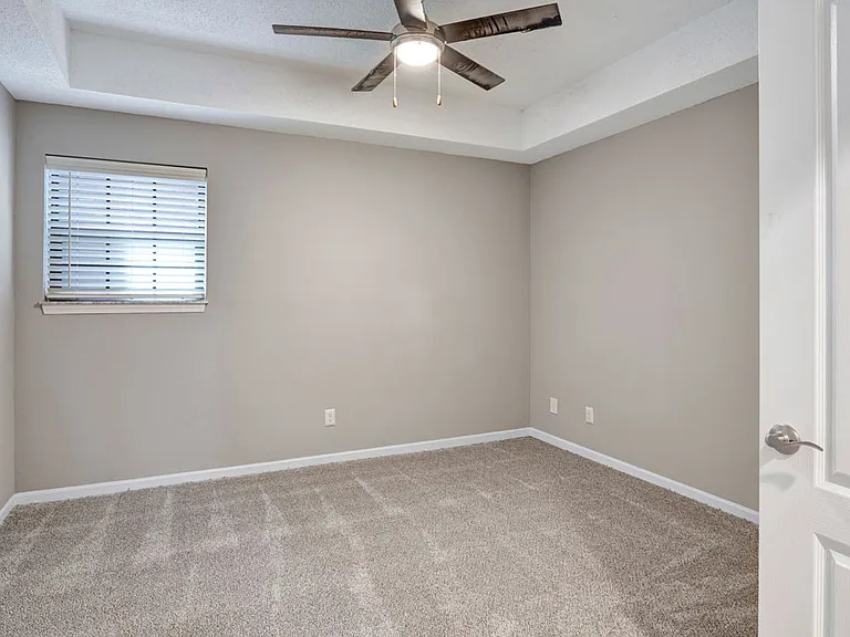 Parkhill Luxury Apartments — Photo 24