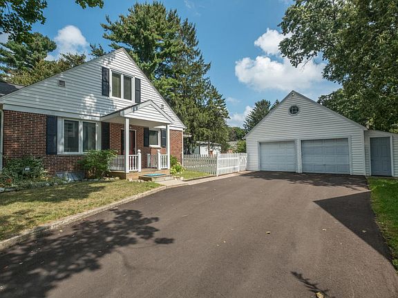 3rd image of 1506 Ferndale Ave