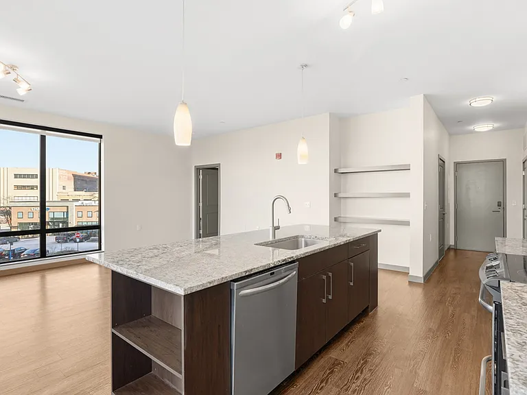 Eastside Bond — Photo 33