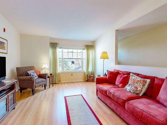 3rd image of 21207 Harbour Vista Cir