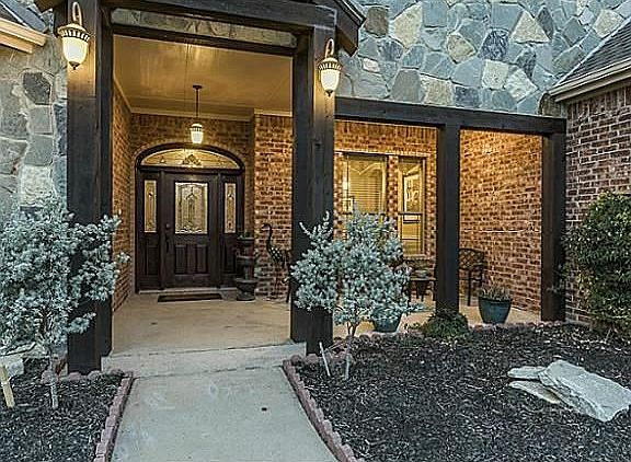 2nd image of 5550 Lucca Dr