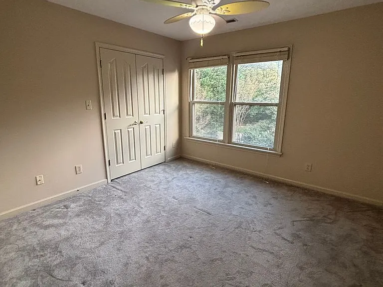 112 Jesse St — Photo 33