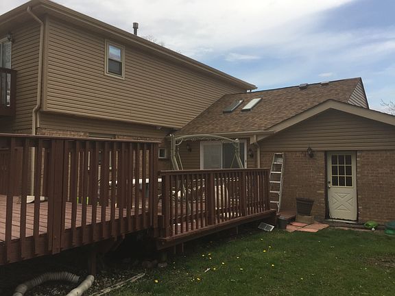 5th image of 10442 S 81st Ct