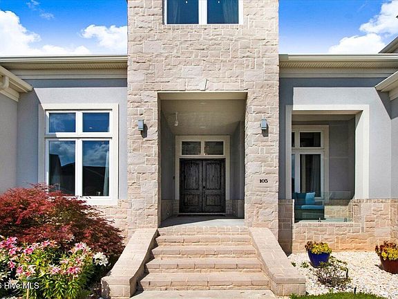 3rd image of 105 Palmer Pl