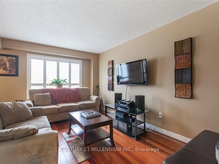91 Jerry Dr — Photo 2