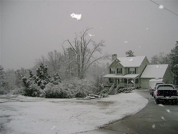 2nd image of 3241 Victoria Place Dr