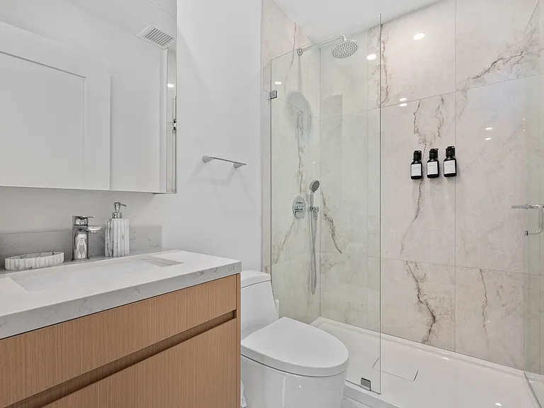 957 Nicola St #203 — Photo 9