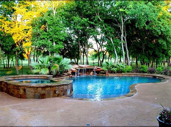 4th image of 1830 Highland Meadows Dr