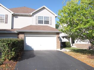 550 N Maggie Ln, Romeoville, IL 60446