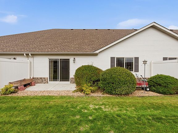 3rd image of 606 Graceview Dr