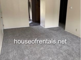 25 Razer Dr, West Frankfort, IL 62896