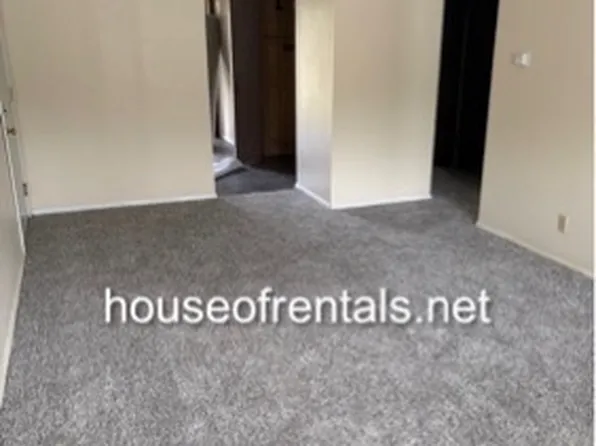 25 Razer Dr, West Frankfort, IL