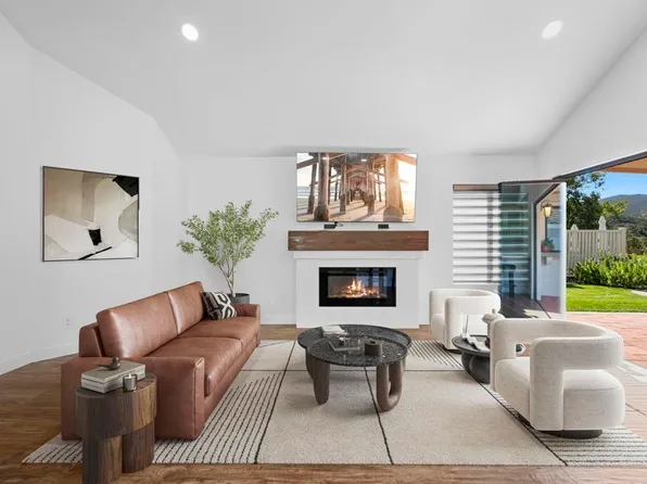 29134 Laurel Valley Dr, Vista, CA 92084