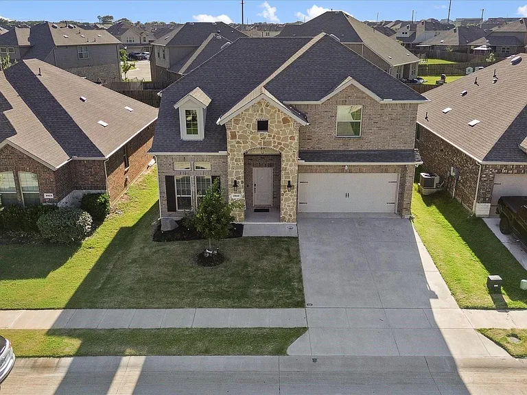 2919 Jasper Trl — Photo 1